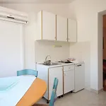Apartman With Parking Space - 7656 *
