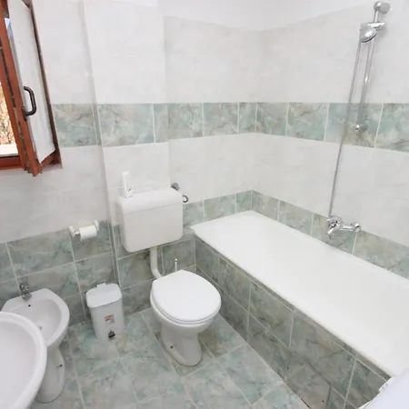 With Parking Space - 7656 Appartement *