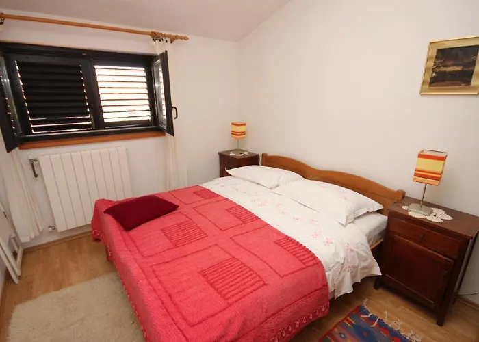 With Parking Space - 7656 Rovinj