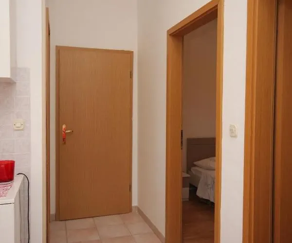 With Parking Space - 7656 * 罗维尼