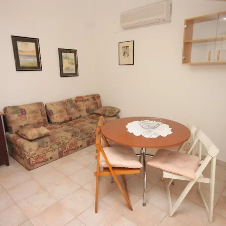 With Parking Space - 7656 Apartamento Rovinj