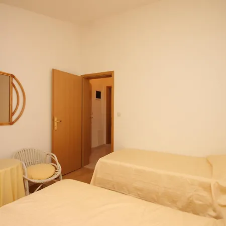 Apartments With A Parking Space Rovinj - 7656 Apartment *