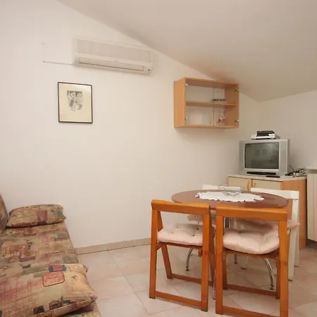 Apartments With A Parking Space Rovinj - 7656 Rovinj