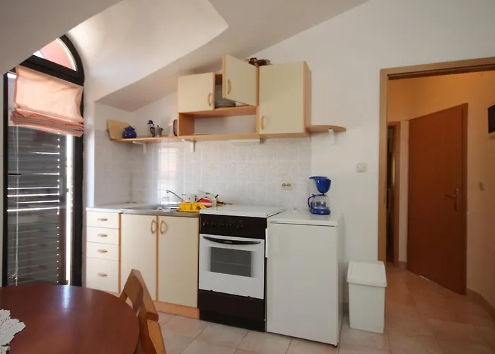 Apartman With Parking Space - 7656