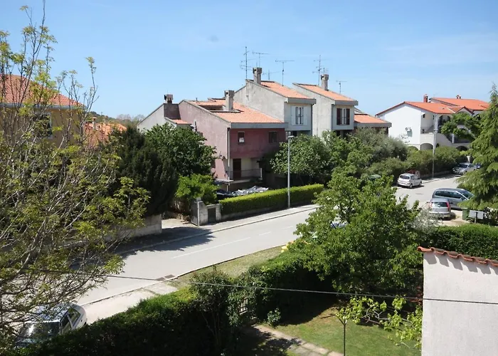 With Parking Space - 7656 Rovinj